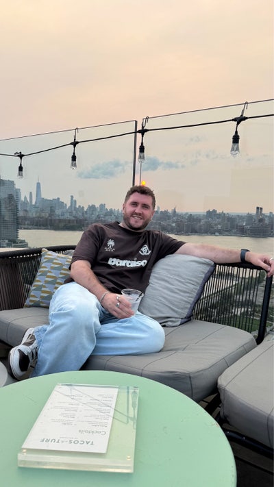 29 yr old Professional looking for a Double Room Main Photo