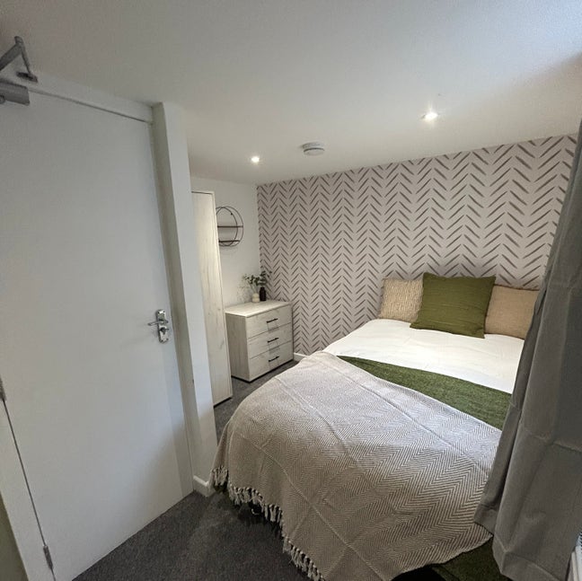 Modern luxury double rooms available  Main Photo