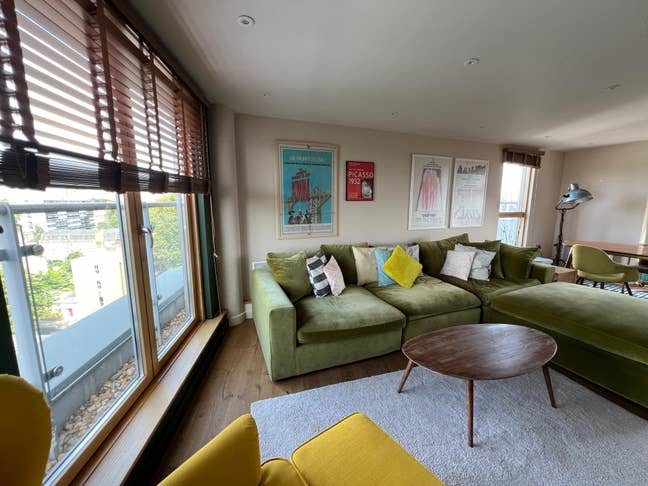 Ensuite super king bedroom to rent Main Photo