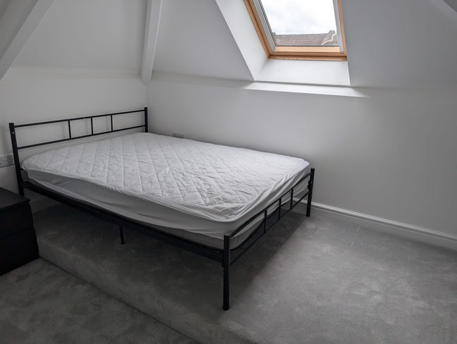 🌟Spacious room available in friendly house share 🌟 Main Photo