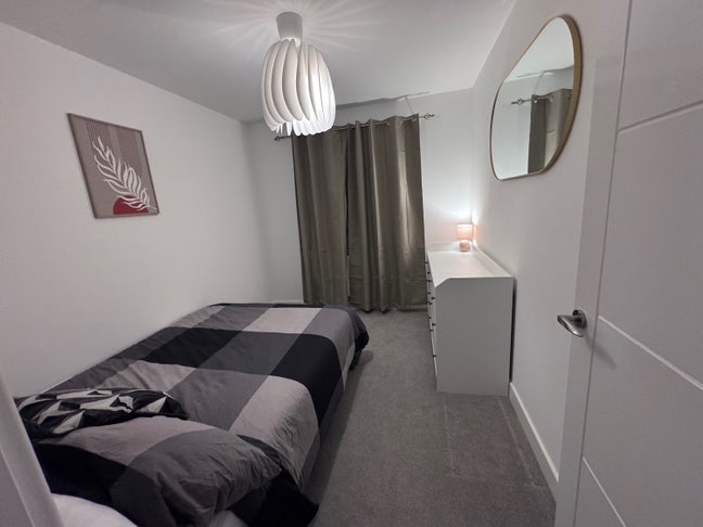 Spacious Furnished Double Room – Taunton (TA4)  Main Photo