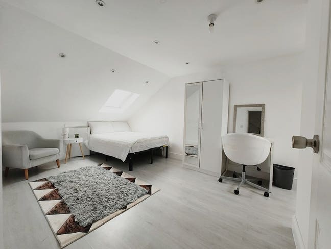 Delightful Double EnSuite Main Photo