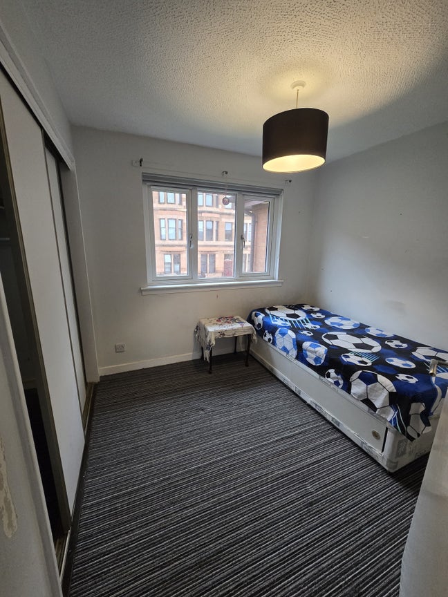 2 bedroom house available in Govan  Main Photo