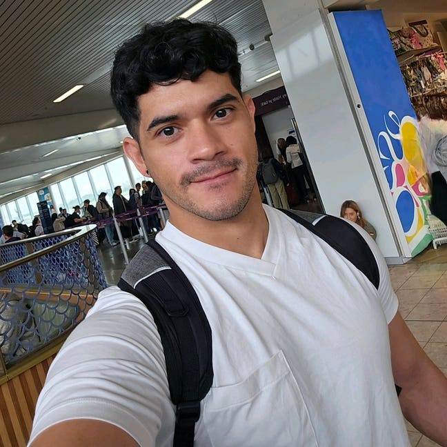 I am a male student aged 33. I am looking for... Main Photo