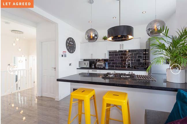 Modern maisonette near Stoneleigh station Main Photo