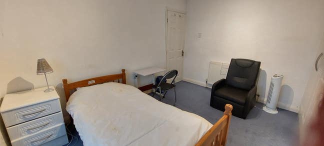 A Spacious Friendly and Comfortably Home. Main Photo