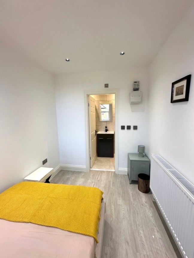 Modern Double Room with En-suite in Catford Main Photo