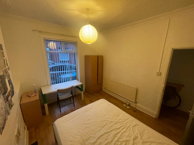 Student Room For Rent (Longsight M13) Main Photo