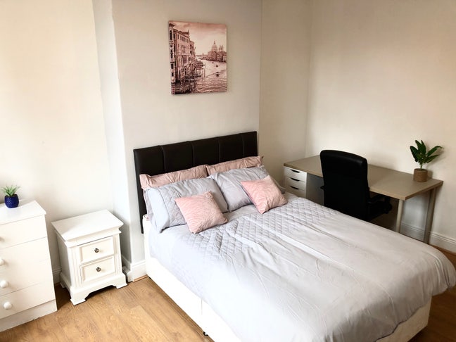 Great House Share (Bills inc & No Fees) Main Photo