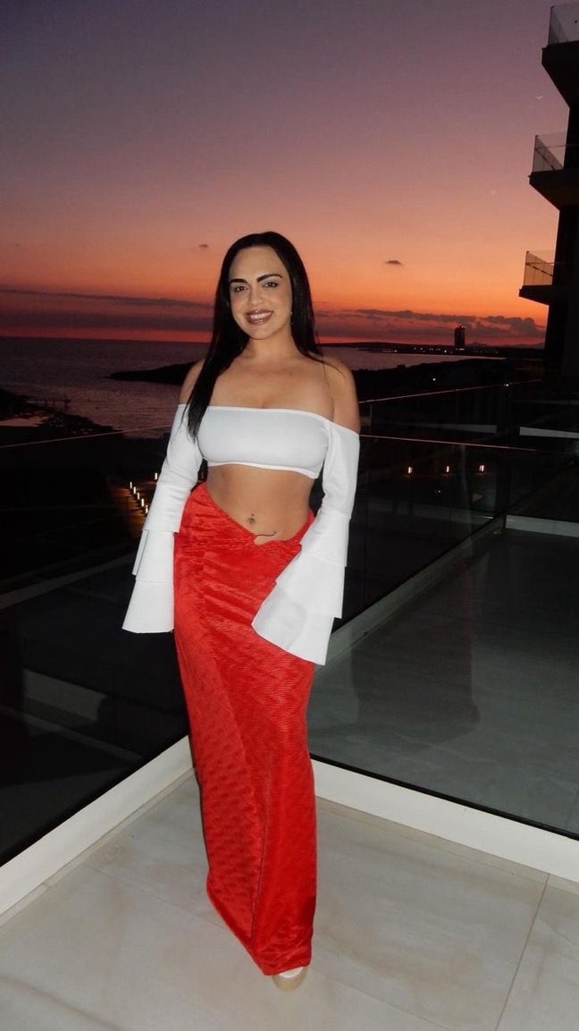 Professional Female looking for a double/en suite  Main Photo