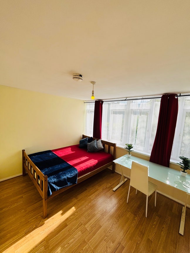 😍 4 Brand New Double Rooms in Nine Elms 😍 Main Photo