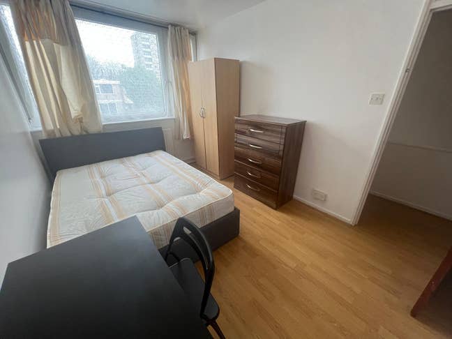 Lovely Double Room to Rent In Langdon Park E14 Main Photo
