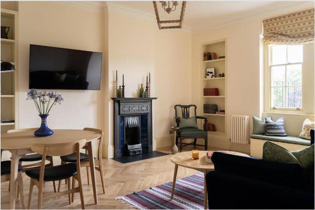 Melody Apartment- Stunning Designer Flat Short Let Main Photo