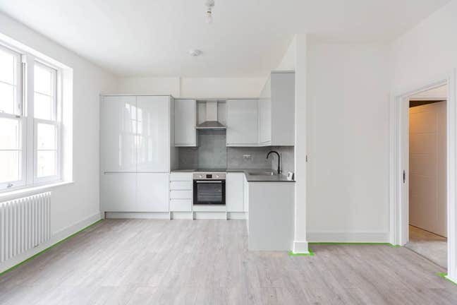 Modern 3 Bed 3 Bathroom Apartment - N7 Main Photo