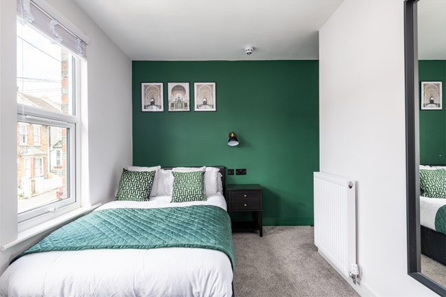 🎯 Ensuite Large Double Bedroom | Bills Inc Main Photo