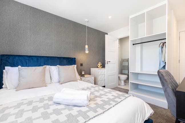 🔥Contemporary & Relaxed Large En-Suite Room 🙌 Main Photo