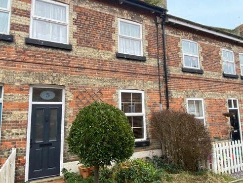 Mid Terrace Victorian House for Rent  Main Photo