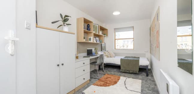 Classic Ensuite at Foxton House Abode Flat 3  Main Photo