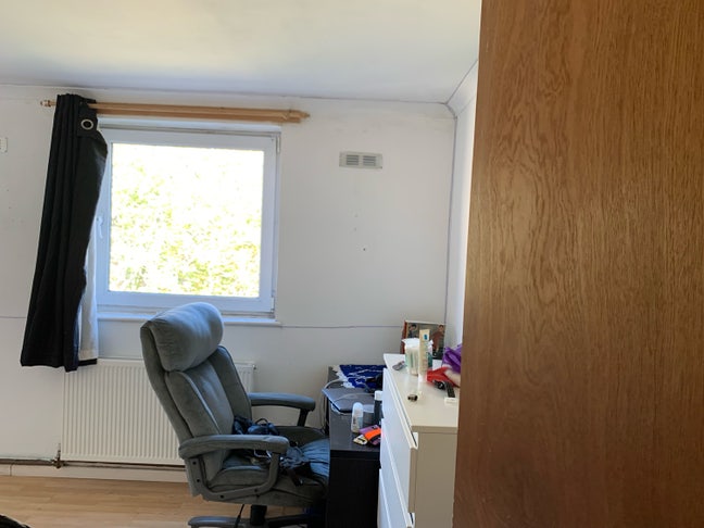 Big spacious room in Limehouse Main Photo