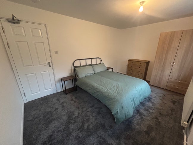 🏠 Newly Upgraded 5-Bed Property –Don’t Miss Out Main Photo