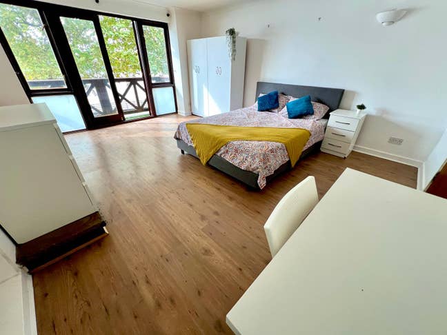 / 3 Spacious Rooms in Canary Wharf – NOW Main Photo