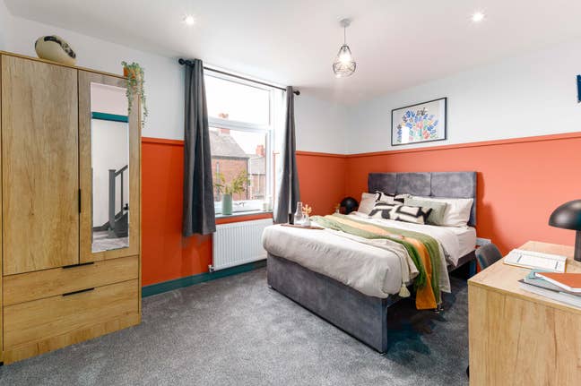 Brand New Ensuites | Manchester |  Bills Inc  Main Photo