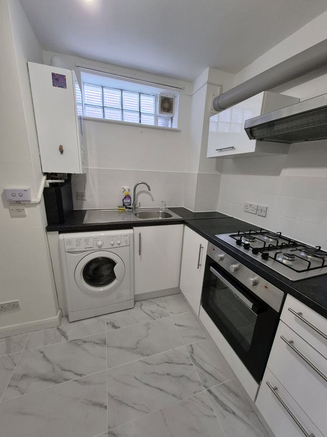 Fantastic One Bed Apartment With Patio Main Photo