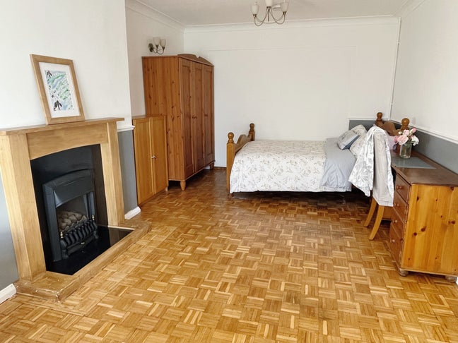 Extra Large Room Easy to the Centre, Science Park Main Photo
