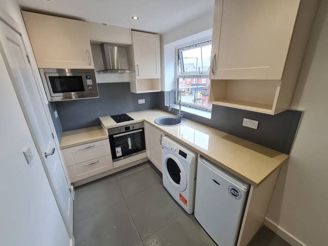 Studio Flat Avail Bills Incl-Withington-M20 Main Photo