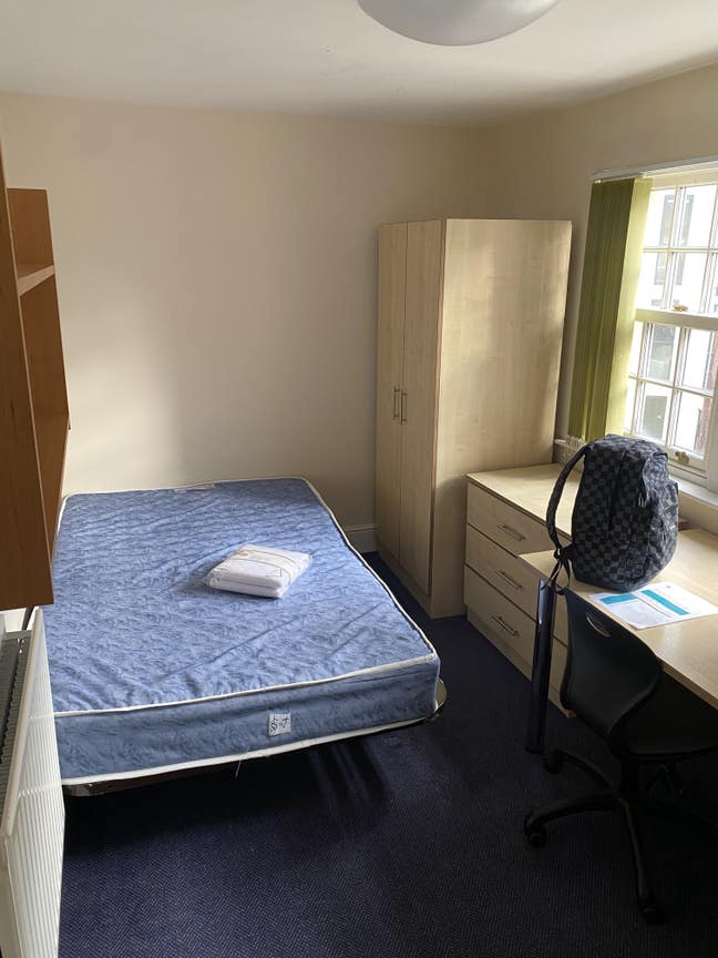 Spacious Double Room in Lancaster City Centre  Main Photo