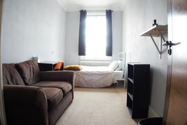 Single room • Baker Street NW1 Main Photo
