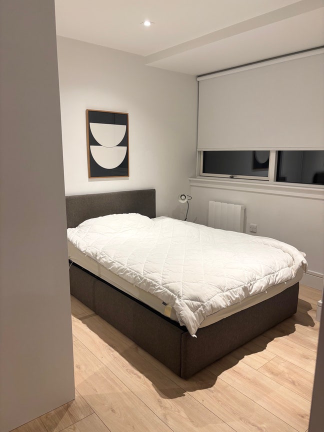 3 mins to Wembley Park, a large studio for rent Main Photo