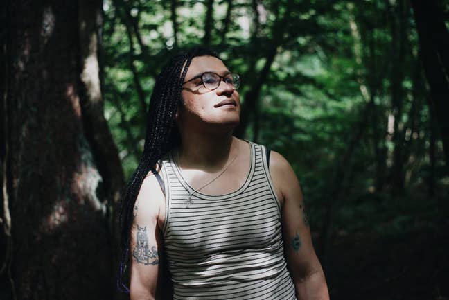 Artsy Proffesional Female Main Photo