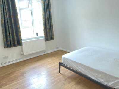 Double bedroom in New Cross Gate SE14 Main Photo