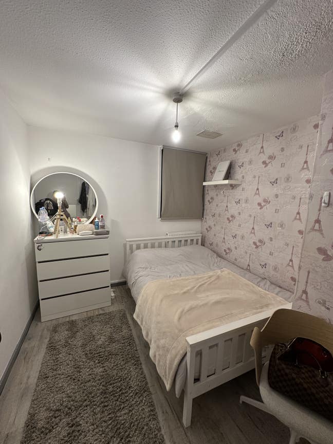 1 Double Room - Zone 1 Main Photo