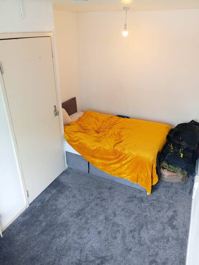 Single bedroom for rent  Main Photo