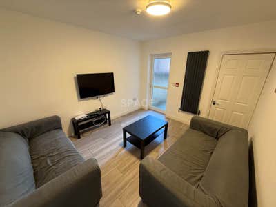  Grange  Avenue,  Earley,  Reading,  Berkshire,  RG6  Main Photo