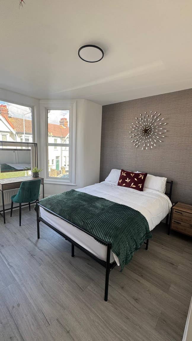 Brand new luxury rooms with en-suites  Main Photo