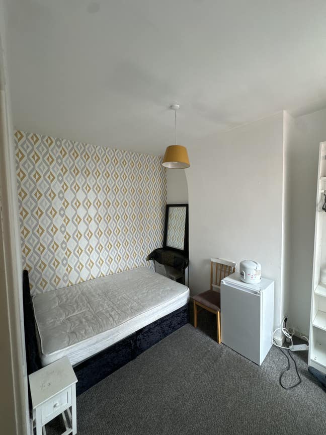 Double Room in Bootle  Main Photo