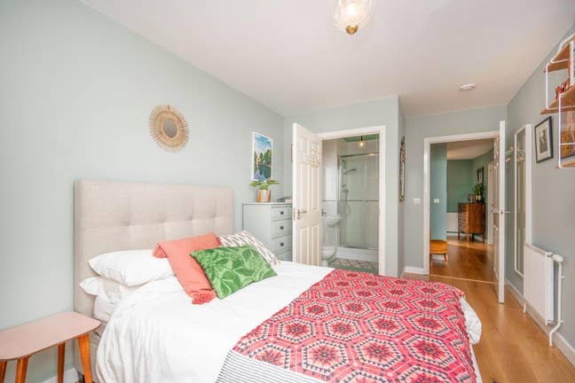 Short Term Room with Ensuite - Flexible Oct to Jan Main Photo