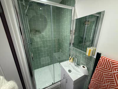 BRAND NEW Furnished Ensuite Rooms Ro! (20HR) Main Photo