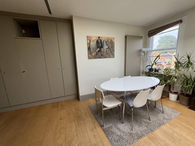 Bright, Spacious 2-Bed Flat in West Hampstead  Main Photo