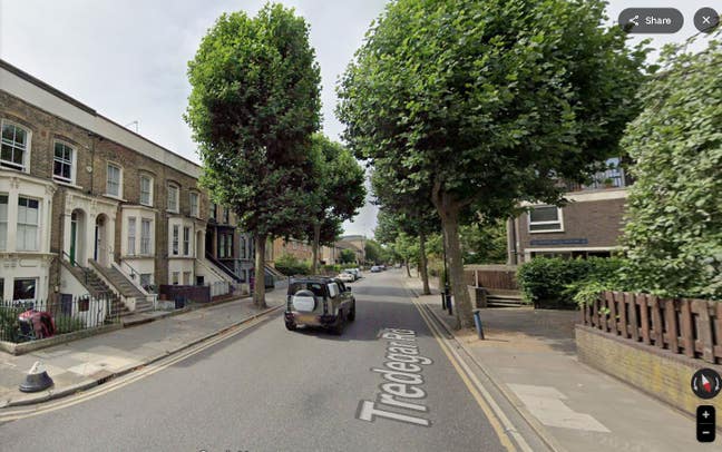 THREE Double Rooms / Bow Zone 2 QMUL Main Photo