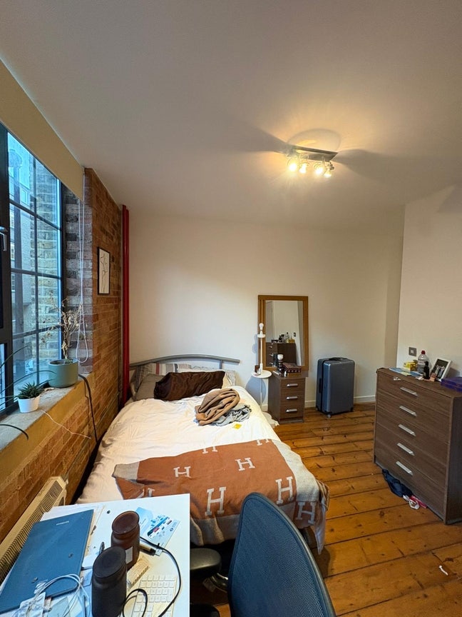 2 rooms available in Aldgate East Main Photo