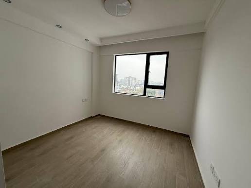Newly renovated apartment with garden access Main Photo