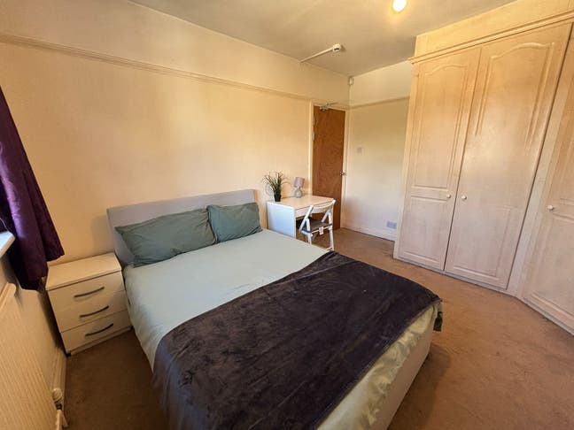 📢Wembley –  Bright Double Room – Bills Included Main Photo