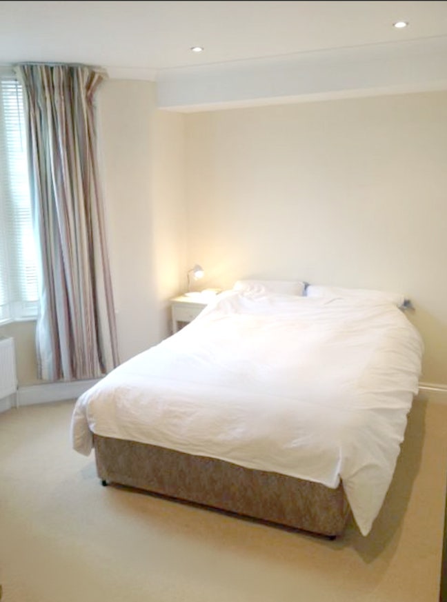 Two Bedroom Flat in Southfields  Main Photo