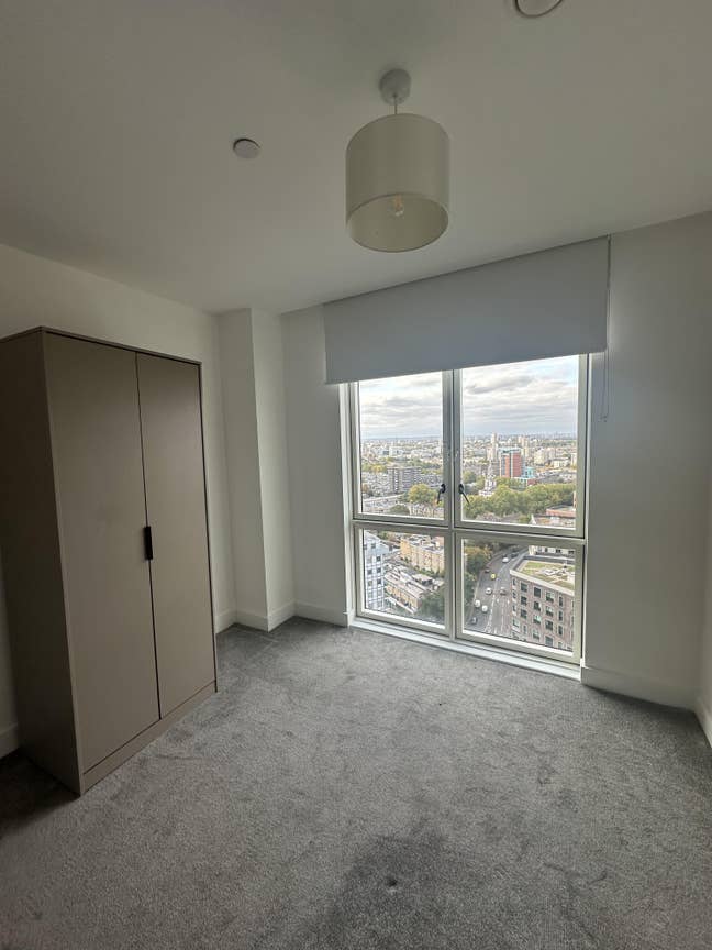 Looking for a Flatmate – Move in Oct 31 / Nov 1  Main Photo