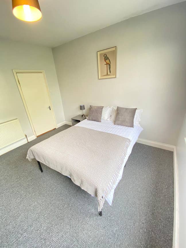 Spacious Rooms Lovely House With Garden Bills incl Main Photo