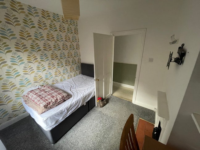 Central Shrewsbury, single room Main Photo